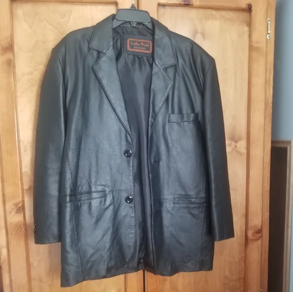 Mens Black genuine leather Jacket